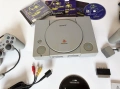PS1 PlayStation 1 + два оригинални контролера и две игри подарък, снимка 2