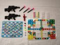 Комплект нови играчки - пушки със стрелички, войник, настолни игри, змии и стълби, снимка 1 - Други - 45674415