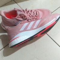 Розови обувки на Adidas за момичета , снимка 1 - Дамски ежедневни обувки - 45509862