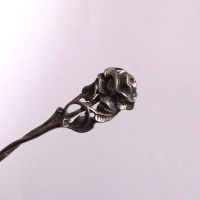 Старинна сребърна лъжица с релефна роза, снимка 6 - Прибори за хранене, готвене и сервиране - 44952190