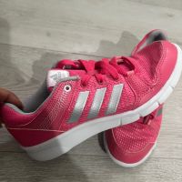 Оригинални маратонки Adidas размер 36, снимка 2 - Маратонки - 45551113