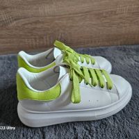 Бели спортни обувки с неон зелено, снимка 4 - Маратонки - 45808345