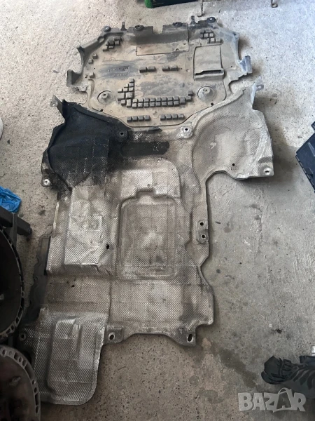 W212 4x4 кора под мотор кора под скорости кори купе предпазна кора мерцедес е класа 4matic w212, снимка 1