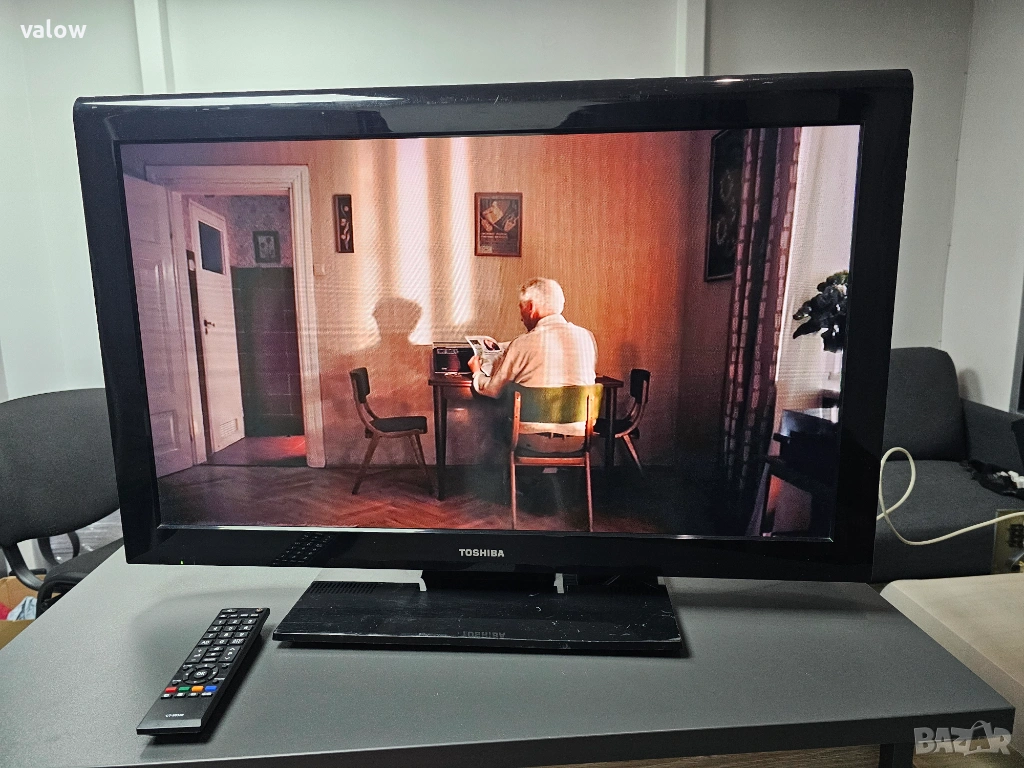 Телевизор Toshiba 32" с цифров тунер, снимка 1