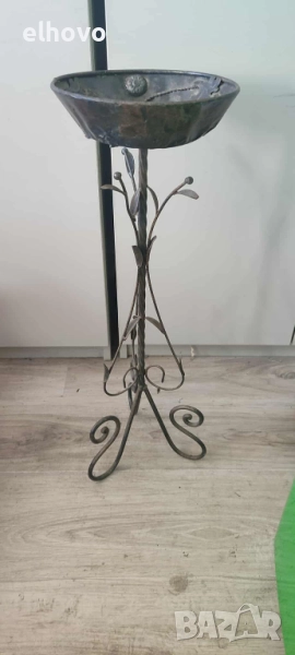 Метален цветарник, снимка 1