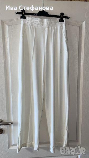 Ново висока талия  спортно елегантно бяло долнище панталон Bershka фин плюш широки крачоли М размер , снимка 1