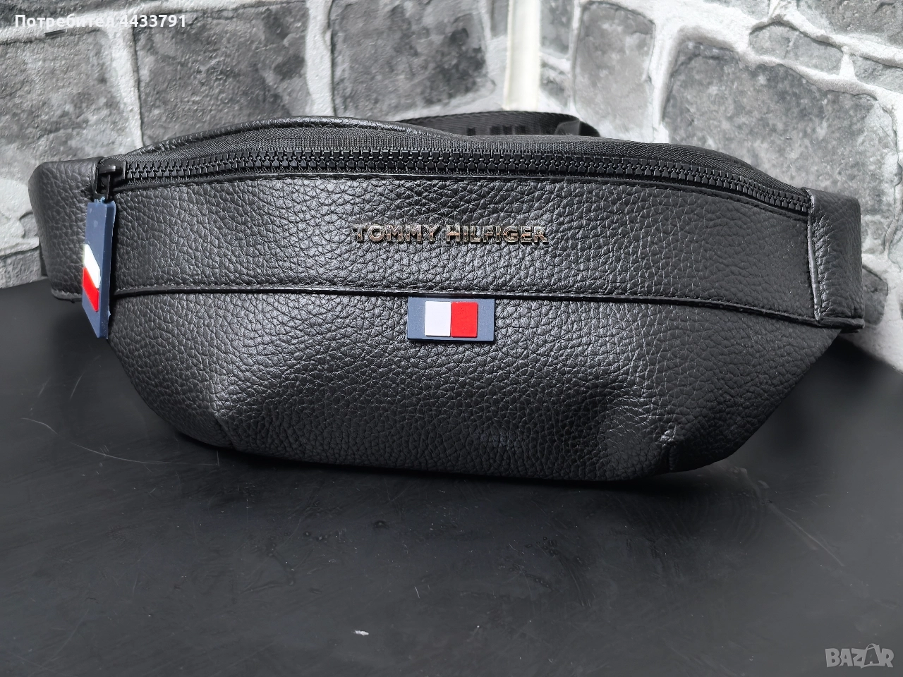 Tommy Hilfiger чанта тип банан , снимка 1