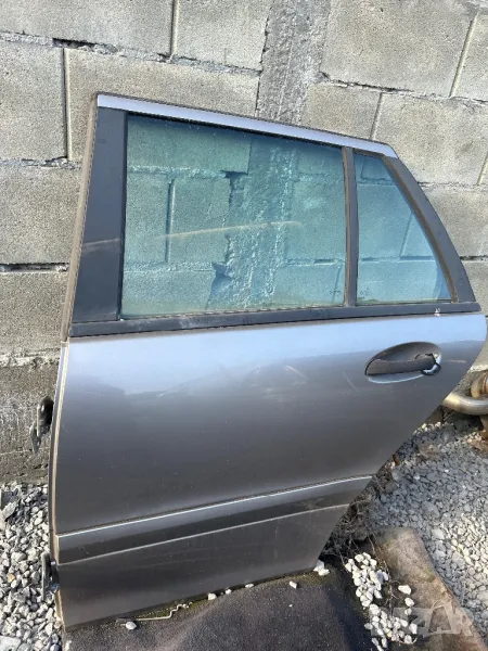 задна лява врата цвят златист мерцедес ц класа w203 комби , снимка 1