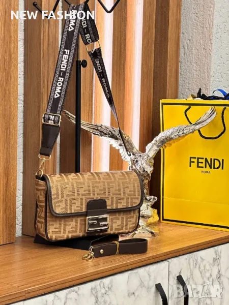 Дамски Чанти : FENDI , снимка 1