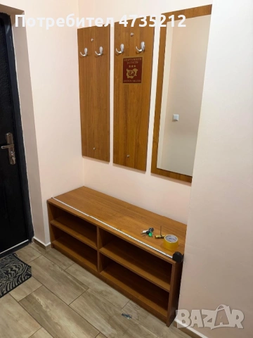 Шкаф за обувки, плоскости със закачалки и огледало, снимка 2 - Портманта - 53447054