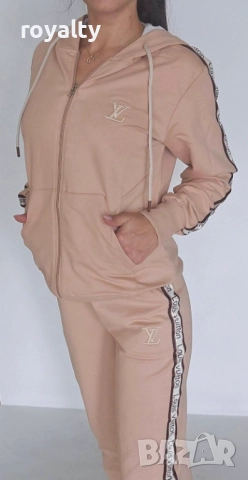 Calvin Klein дамски комплекти Различни цветове , снимка 9 - Спортни екипи - 51726143