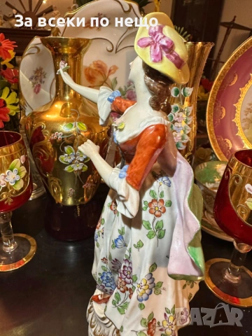 Sitzendorf Germany  Circa 1921-1927 “ Тиролката” - удивителна красота и великолепие Код P1868, снимка 10 - Декорация за дома - 53310930