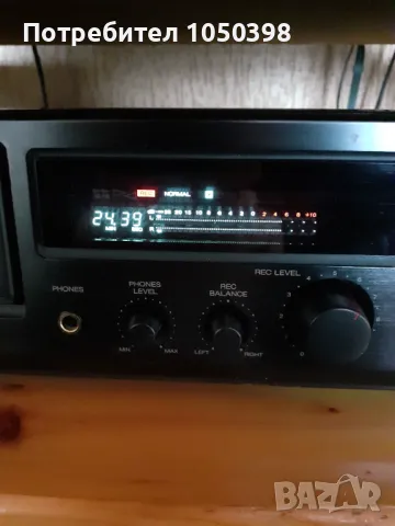 Перфектен дек AKAI DX-49- Две глави и два мотора- Японски като Нов, снимка 4 - Декове - 49386286