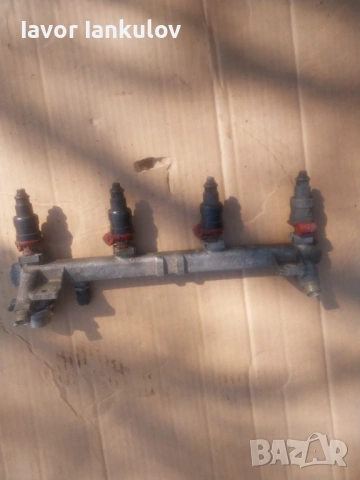 Бензинова рейка с дюзите за Опел Вектра Б 1998год. 2.0 136 к.с., снимка 2 - Части - 53850219