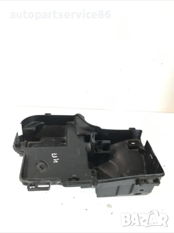 Долен капак на кутията за предпазители за Комби за Peugeot 407 1.6 HDI (2005) 9644855880