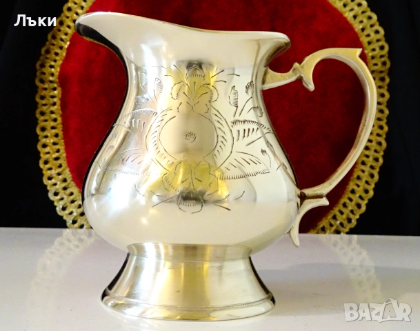 Блестяща бронзова кана,каничка,барок. 