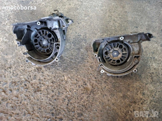 капак с водна,помпа,Piaggio 125/200/250, снимка 2 - Части - 53774372