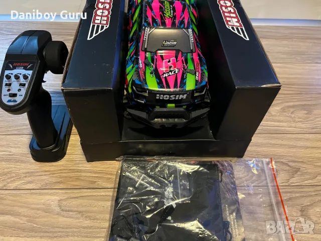 Hosim X 08 безчетков RC Cars 1:10 Високоскоростен 68+KM автомобил с дистанционно X-08 4WD Off Road, снимка 15 - Коли, камиони, мотори, писти - 50036980