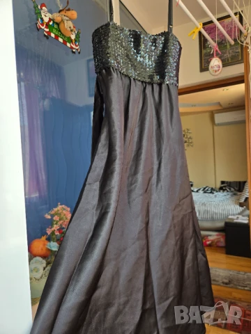 Продавам рокля С/М