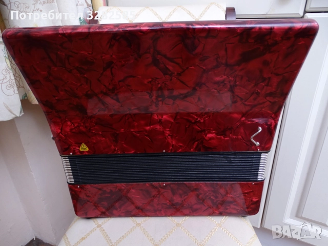 Акордеон Велтмайстер Стела 60 баса, снимка 7 - Акордеони - 51911397