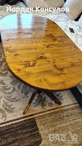 Дървена маса