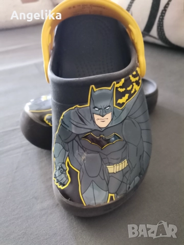 Детски чехли Crocs FL Iconic Batman, снимка 2 - Детски пантофи - 51785616