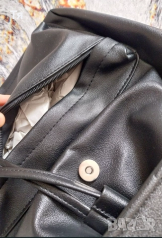 Черна дамска раница , снимка 2 - Раници - 52972692