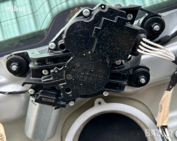 Моторче задна чистачка VW Golf 6