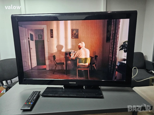 Телевизор Toshiba 32" с цифров тунер