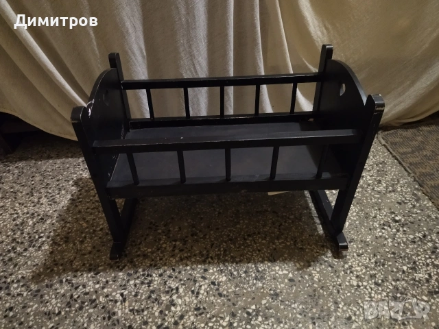 Дървено легло за кукли