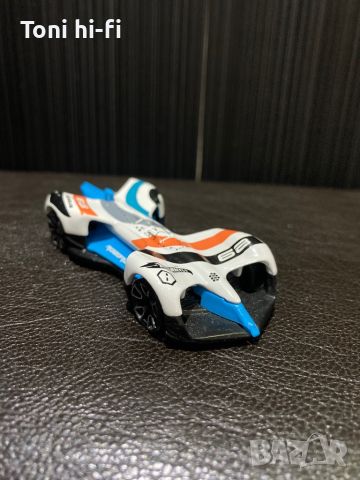 hot wheels roborace robocar, снимка 1 - Коли, камиони, мотори, писти - 45497773