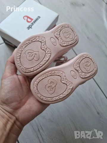 Бебешки лачени сандалки 20 размер , снимка 4 - Детски сандали и чехли - 51430452