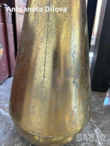 Златиста метална ваза, снимка 3 - Вази - 46073679