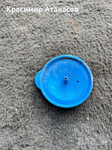 Капачка Казанче течност чистачки за Тойота Авенсис T27.седан .комби . 2009-2015г, снимка 2 - Аксесоари и консумативи - 52338773