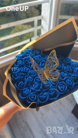 Подаръчни кутии и букети с рози, снимка 8 - Изкуствени цветя - 52393772