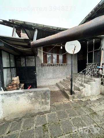 къща с дворно място и гараж, в с. Ковач, снимка 8 - Къщи - 53194251