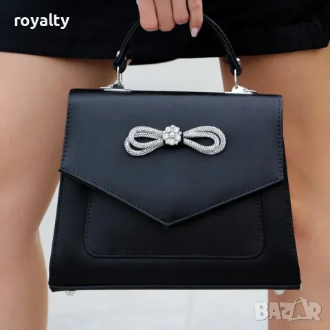 Дамска чанта - черен сатен