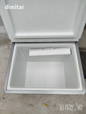 Амонячен хладилник DOMETIC 12/220/GAZ - 41 литра , снимка 13 - Хладилни чанти - 52557523