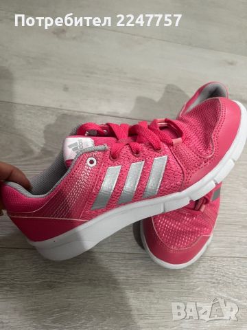 Оригинални маратонки Adidas размер 36, снимка 2 - Маратонки - 45551113