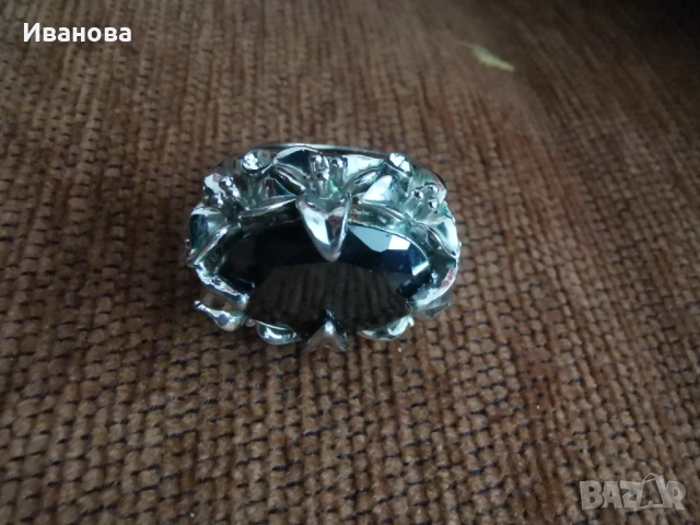 Дамски пръстен с камъни, снимка 5 - Пръстени - 54090690