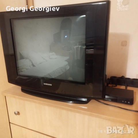Продава се запазен телевизор Samsung