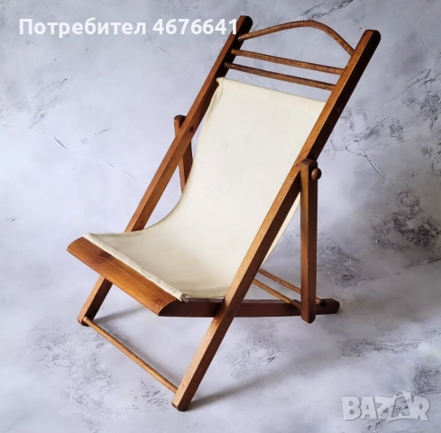 Декоративно дървено столче