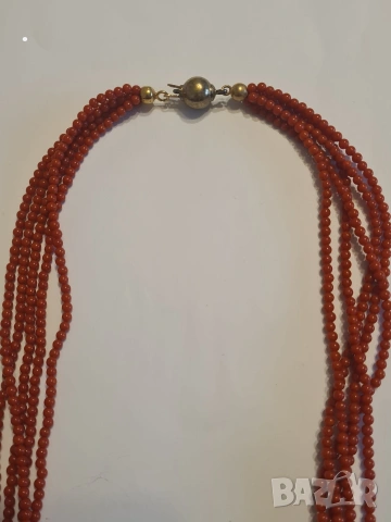 Представяме ви изключително красиво колие от естествен червен корал с сребърна закопчалка  925, снимка 2 - Колиета, медальони, синджири - 53145072