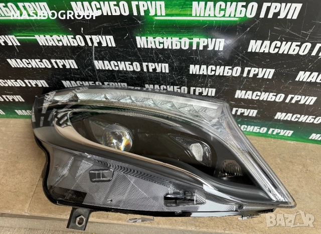 Фар десен фарове за Мерцедес Mercedes V-класа W447, снимка 2 - Части - 53215499