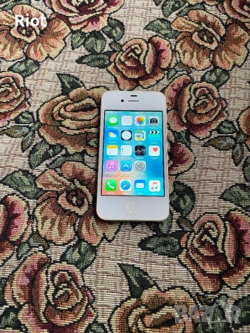 Продавам iPhone 4s 