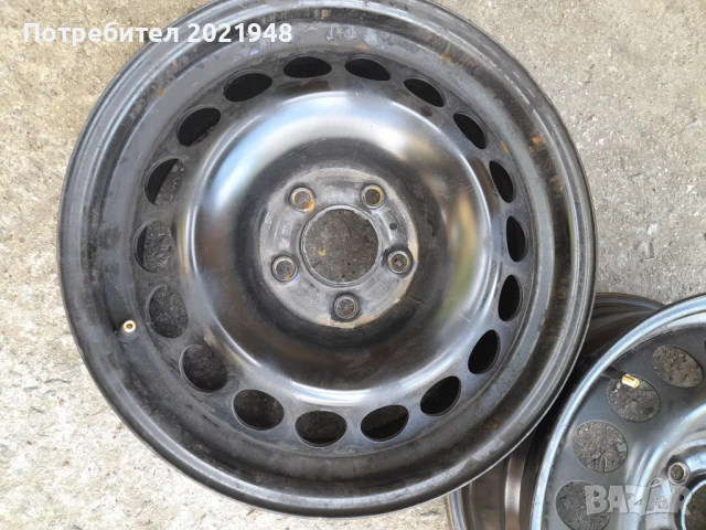 Продава две железни джанти,Ауди,централен отвор-66,5мм,16 цола, снимка 4 - Гуми и джанти - 51075171