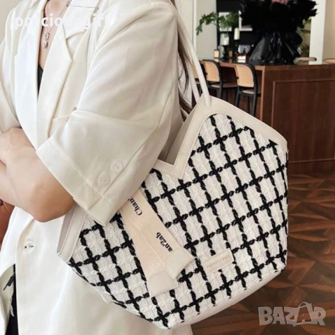 Дамска бяла чанта, снимка 3 - Чанти - 51267585