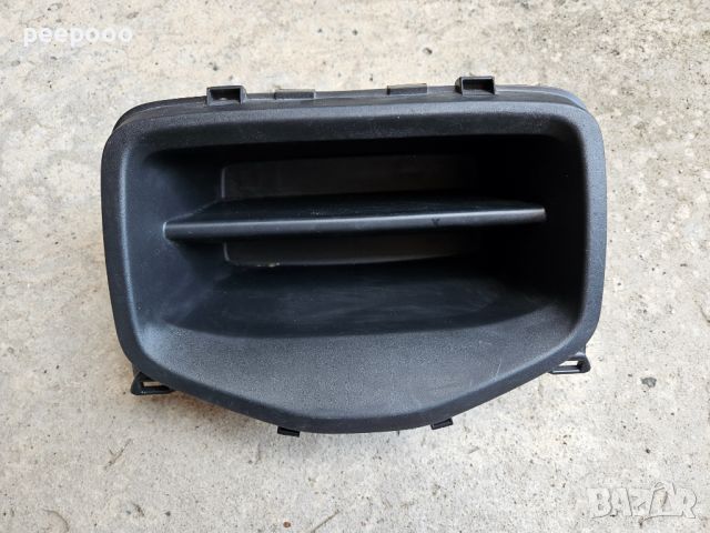 TOYOTA AYGO/Citroën C1/Peugeot 107 ЖАБКА ЦЕНТРАЛНА КОНЗОЛА 554200H010, снимка 1 - Части - 46083374