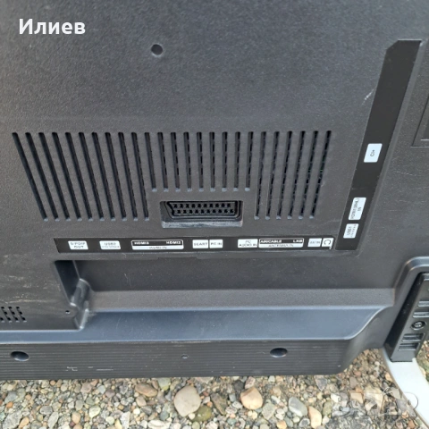 Телевизор Strong SRT 49FX4003, снимка 4 - Телевизори - 53813368