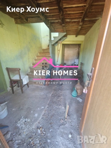 Двуетажна къща в село Мезек,общ. Свиленград,обл. Хасково, снимка 4 - Къщи - 54146369